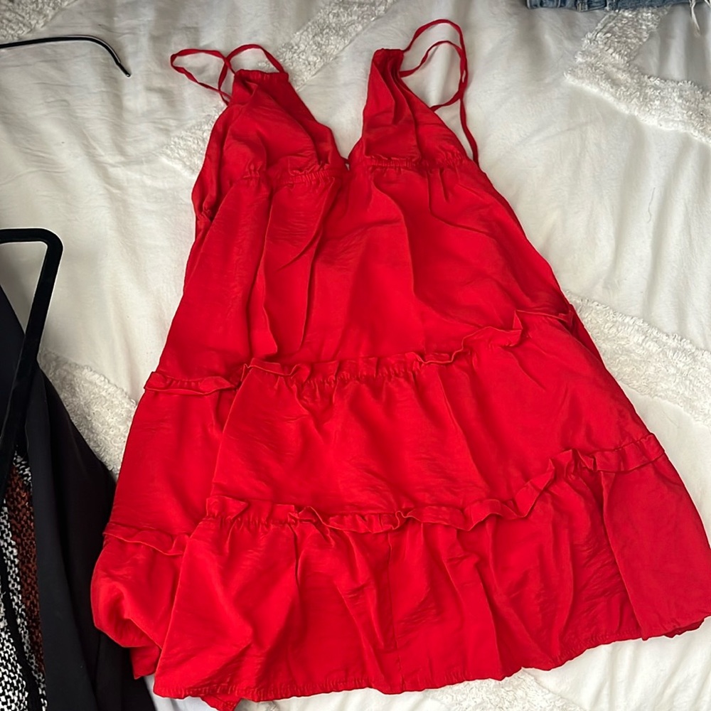 Super cute open back summer dress